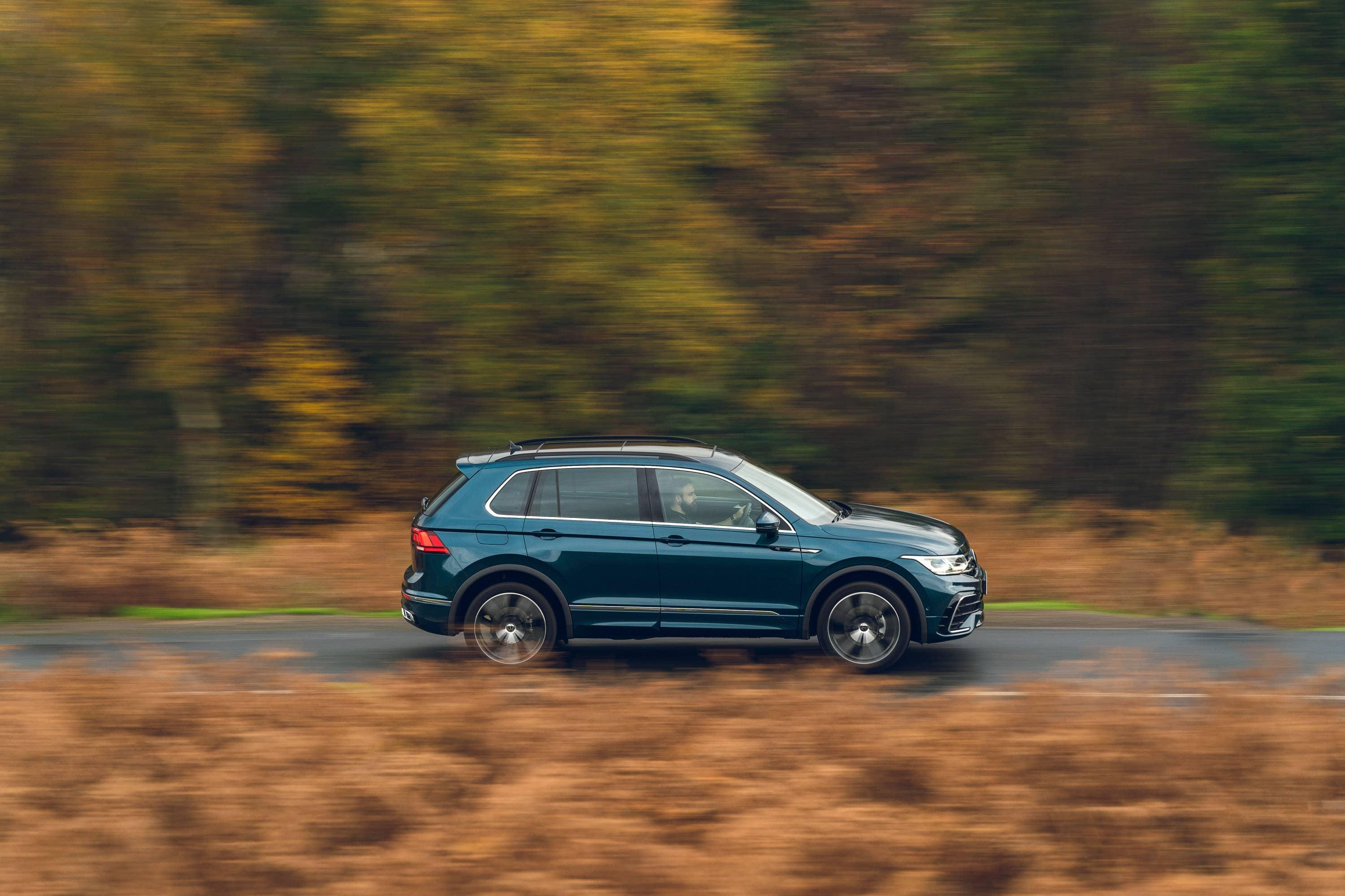 Volkswagen Tiguan side view